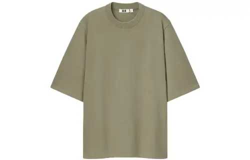 UNIQLO T Shirts Unisex Green Crew Neck Moderate Straight Fit