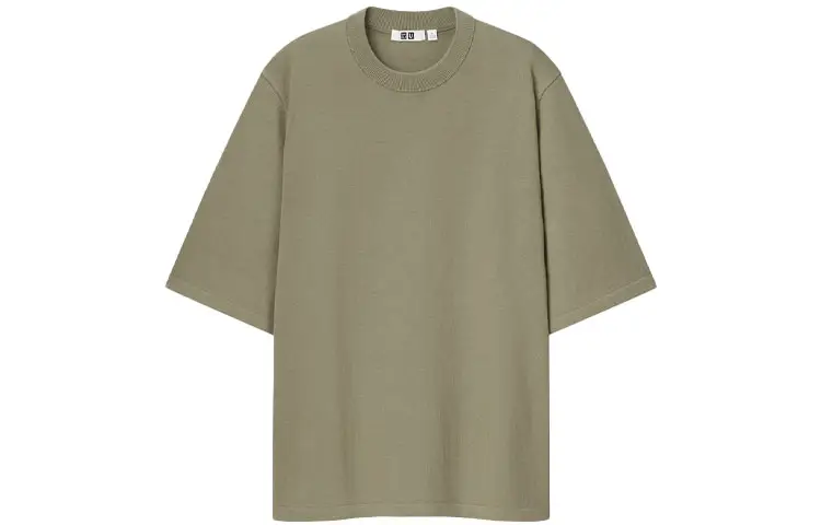 UNIQLO T Shirts Unisex Green Crew Neck Moderate Straight Fit