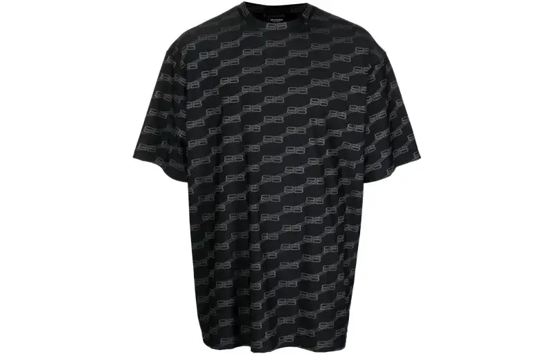 【Best of: PromotionsPrevious Season】all-over print T-shirt