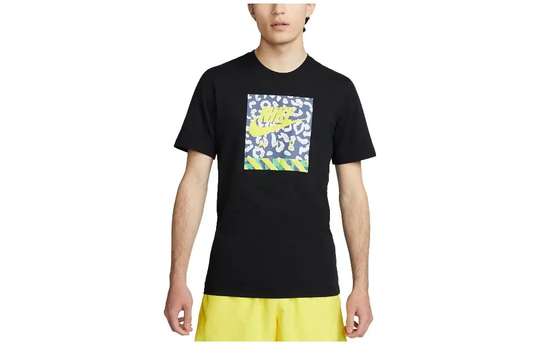 Nike T-Shirts Men's Black Crew Neck Moderate Straight Fit