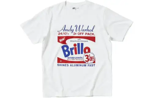 UNIQLO T Shirts Unisex White Crew Neck Moderate Straight Fit
