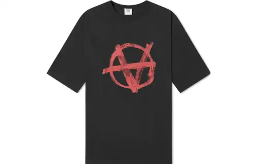 Vetements T Shirts Men's Black Crew Neck Moderate Straight Fit