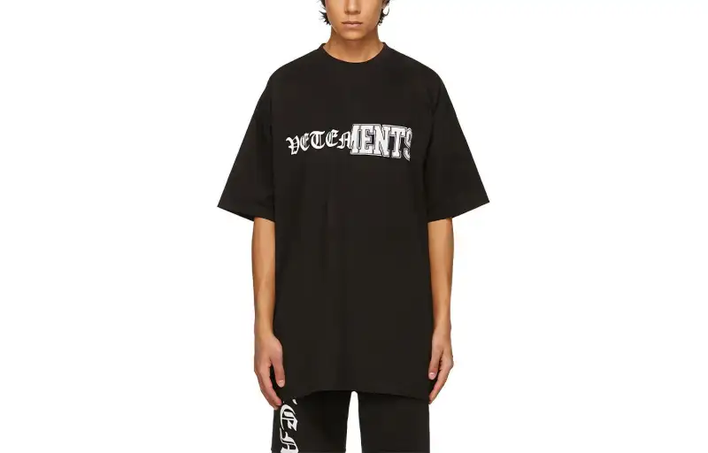 Vetements T Shirts Unisex Black Crew Neck Moderate
