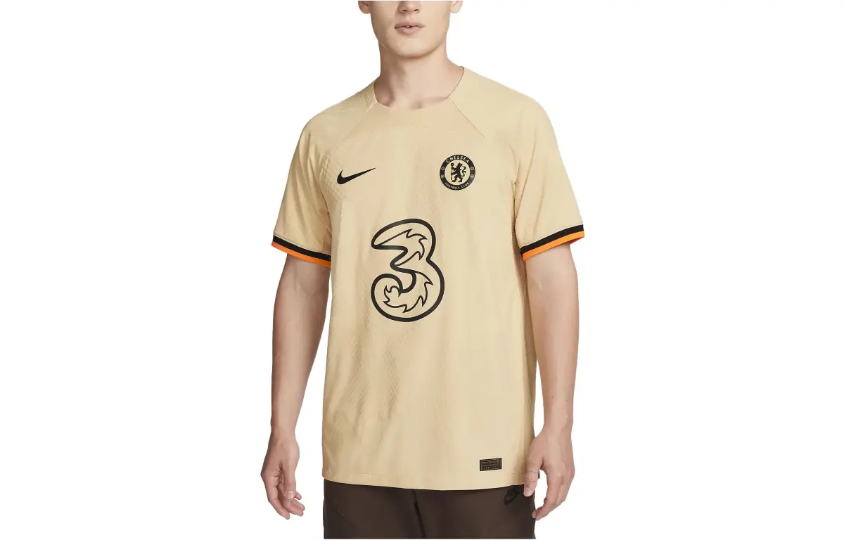 Nike T-Shirts Men's Yellow Crew Neck Moderate Straight Fit
