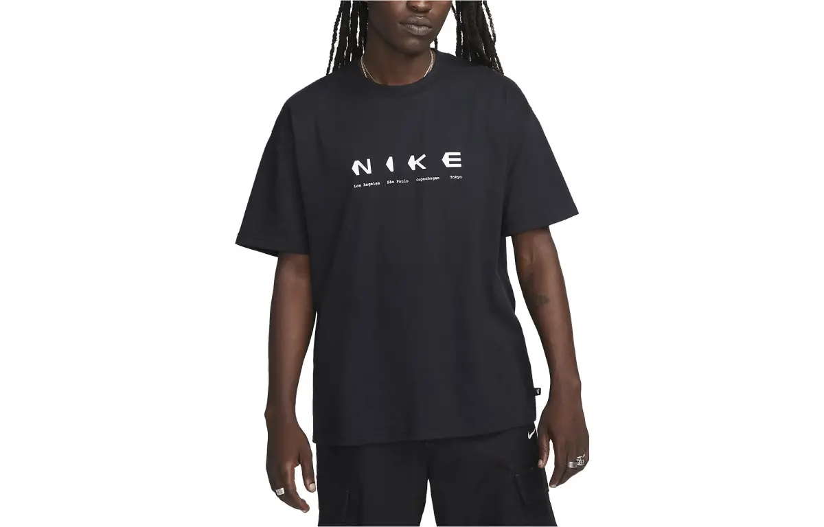 Nike T-Shirts Men's Black Crew Neck Moderate Straight Fit