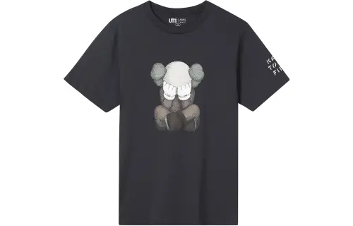 KAWS X UNIQLO Tokyo First Tee Asia Sizing