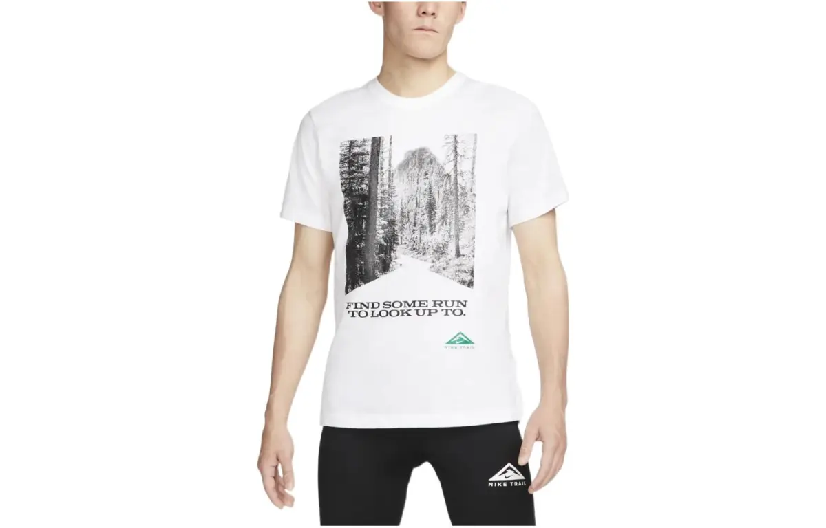 Nike T-Shirts Men's White Crew Neck Moderate Straight Fit