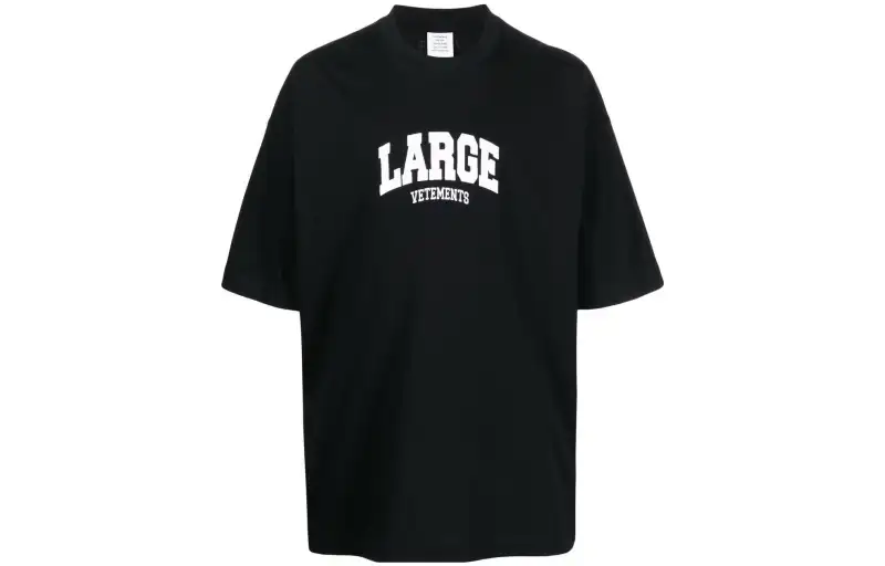 Vetements T Shirts Men's Black Crew Neck Moderate Straight Fit