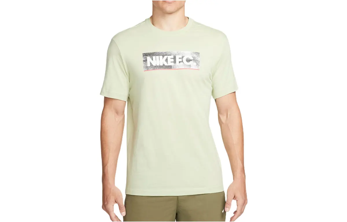 Nike T-Shirts Men's Green Crew Neck Moderate Straight Fit