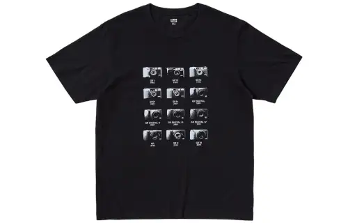 UNIQLO T Shirts Unisex Black Crew Neck Moderate Straight Fit