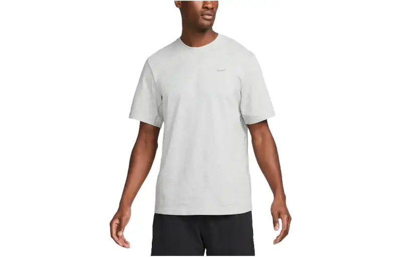 Nike Primary Men's Dri-FIT Short-Sleeve Versatile Top