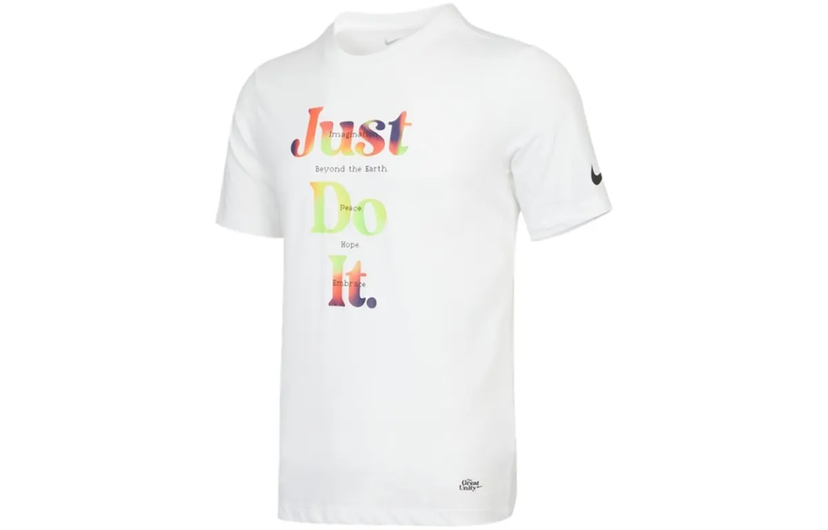 Nike T-Shirts Men's White Crew Neck Moderate Straight Fit