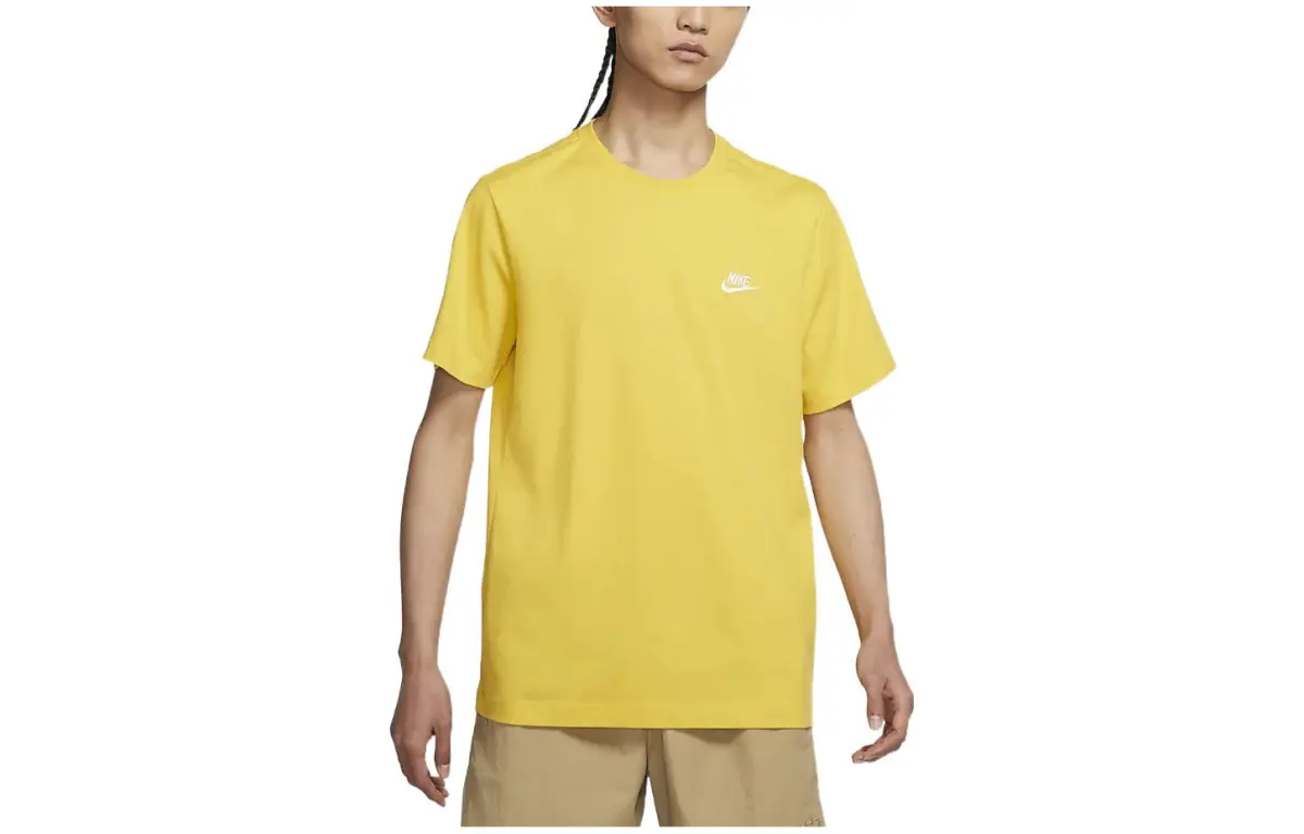 Nike T-Shirts Men's Yellow Crew Neck Moderate Straight Fit
