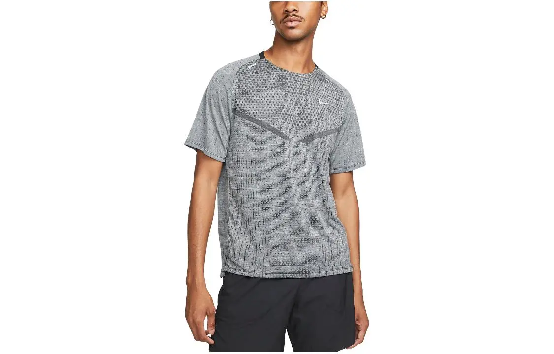 Nike T-Shirts Men's Gray Crew Neck Moderate Straight Fit