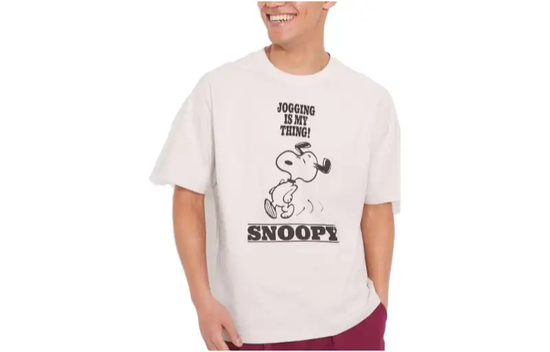 UNIQLO T Shirts Unisex White Crew Neck Moderate Straight Fit