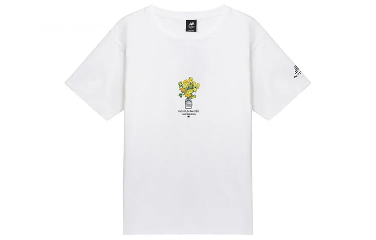 New Balance T-Shirts Unisex White Crew Neck Moderate Straight Fit
