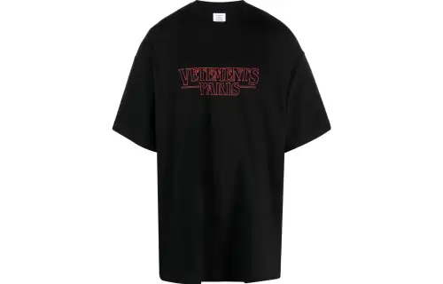Vetements Paris Logo T Shirt