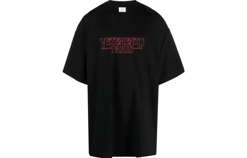 Vetements Paris Logo T Shirt