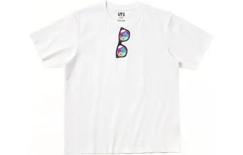 UNIQLO T Shirts Unisex White Crew Neck Moderate Straight Fit