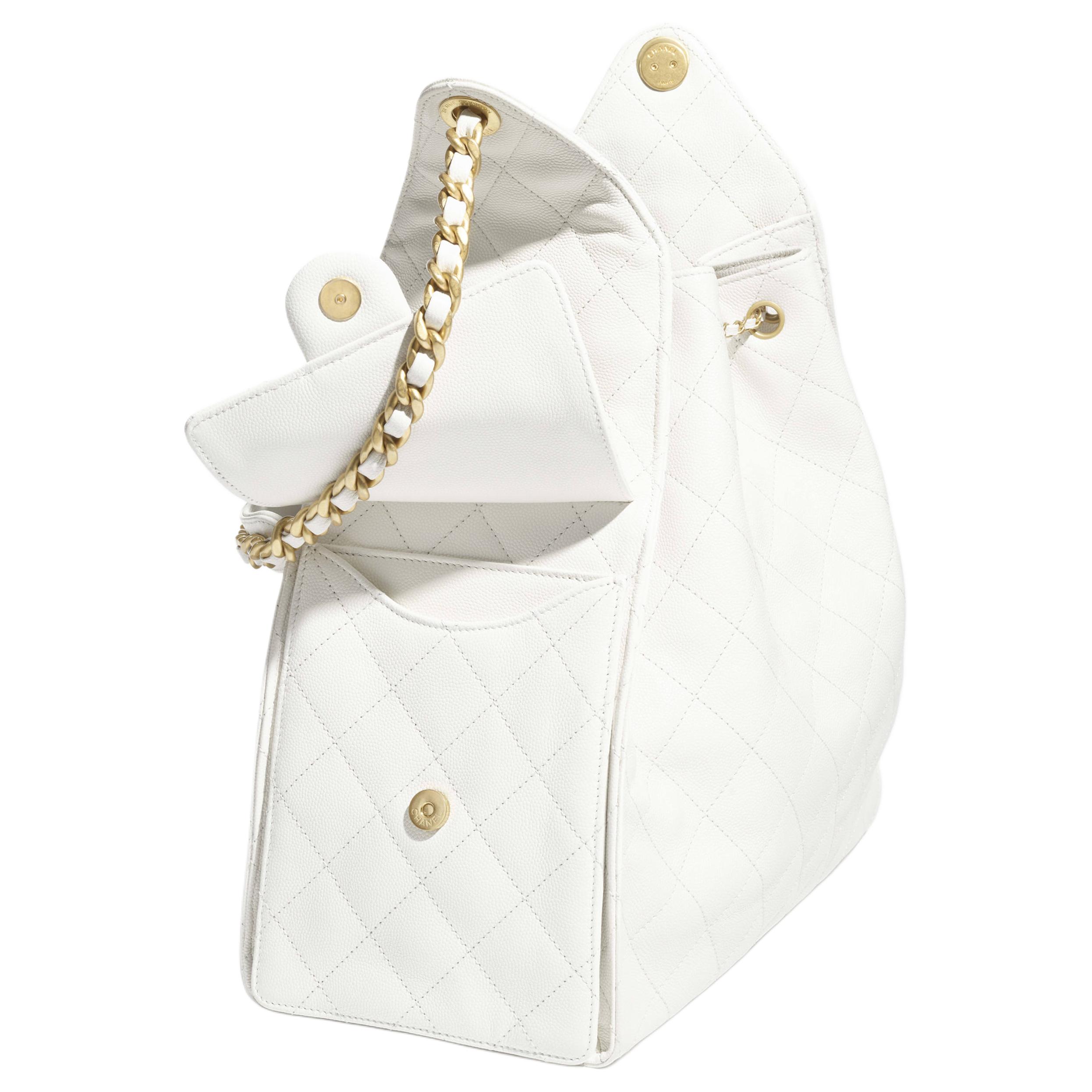Женская сумка Chanel 25Bag 25P (белая) — фото 3