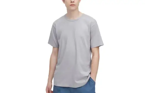 UNIQLO T Shirts Men's Gray Crew Neck Moderate Straight Fit