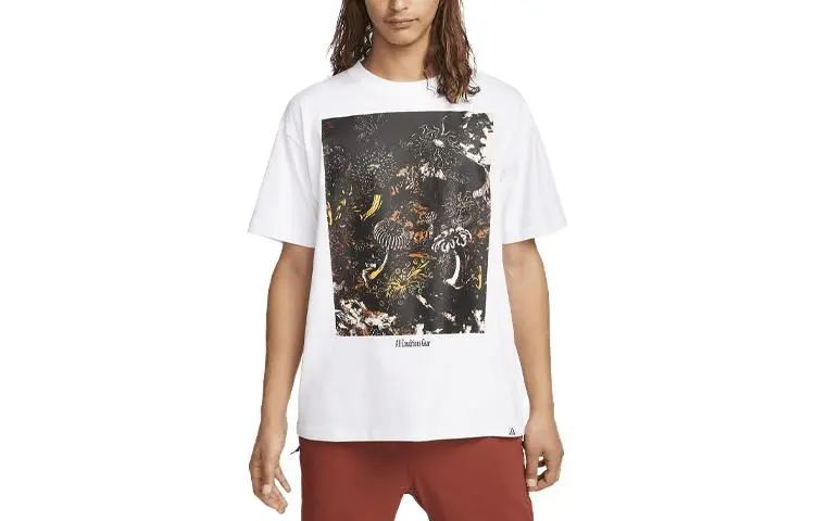 Nike T-Shirts Men's White Crew Neck Moderate Straight Fit