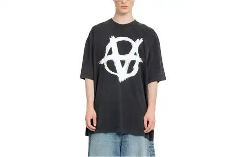 Vetements Anarchy Gothic Logo T Shirt