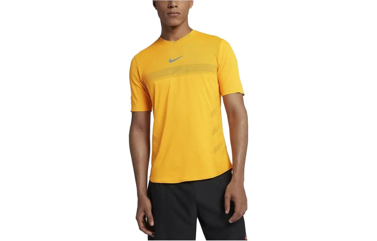 Nike T-Shirts Men's Yellow Crew Neck Moderate Straight Fit
