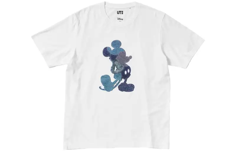 UNIQLO T Shirts Unisex White Crew Neck Moderate Straight Fit
