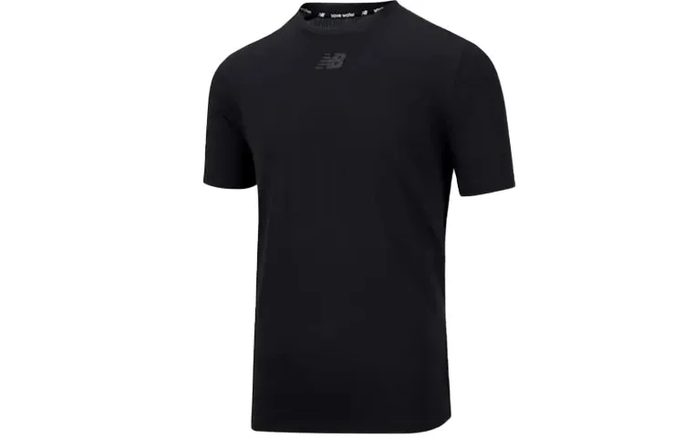 New Balance T-Shirts Men's Black Crew Neck Moderate Straight Fit