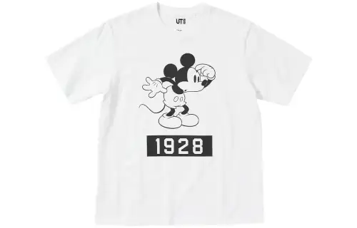 UNIQLO T Shirts Unisex White Crew Neck Moderate