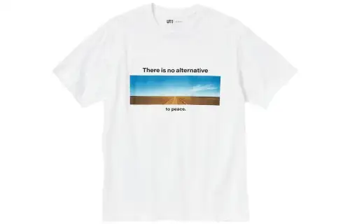 UNIQLO T Shirts Unisex White Crew Neck Moderate Straight Fit
