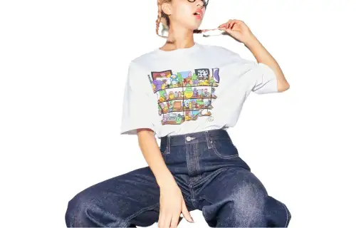 UNIQLO T Shirts Unisex White Crew Neck Moderate Straight Fit
