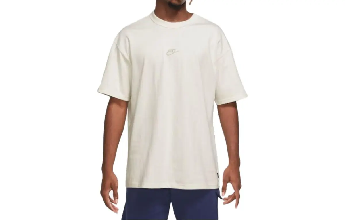 Nike T-Shirts Men's White Crew Neck Moderate Straight Fit