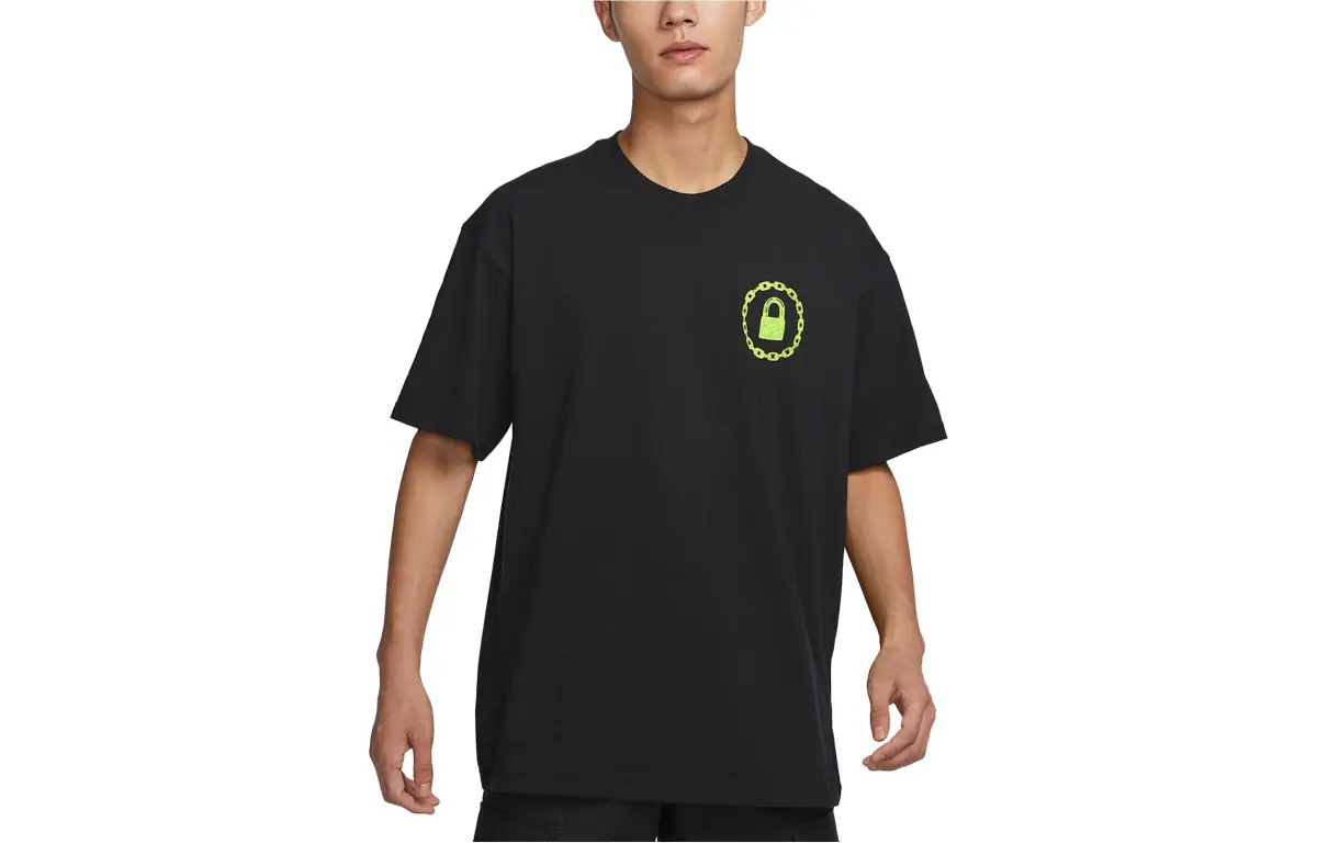 Nike T-Shirts Men's Black Crew Neck Moderate Straight Fit