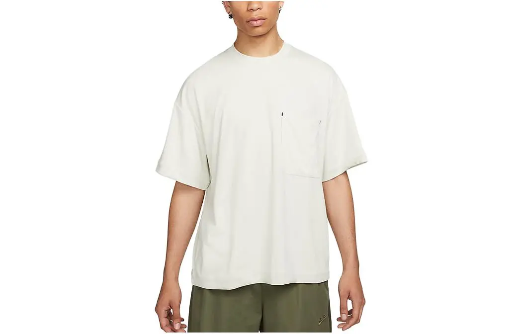 Nike T-Shirts Men's White Crew Neck Moderate Straight Fit
