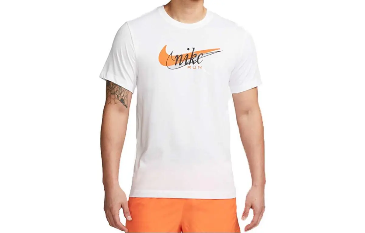 Nike T-Shirts Men's White Crew Neck Moderate Straight Fit