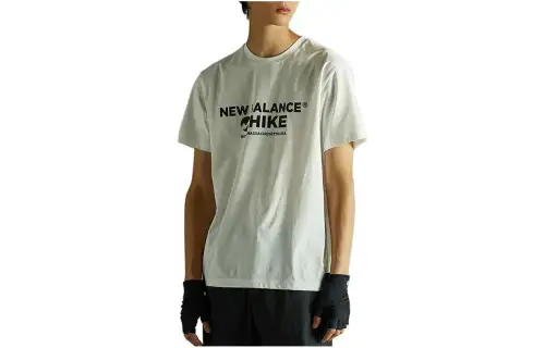 New Balance T Shirts Men's White Crew Neck Moderate Straight Fit