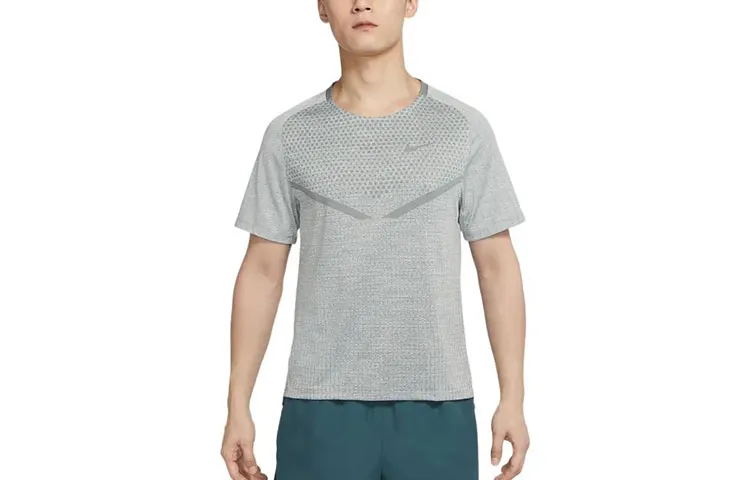 Nike T-Shirts Men's Smoke Gray Crew Neck Moderate Straight Fit