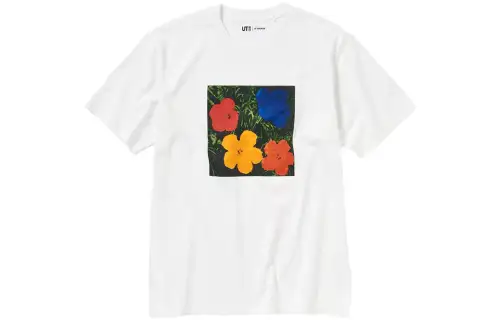 UNIQLO T Shirts Unisex White Crew Neck Moderate Straight Fit