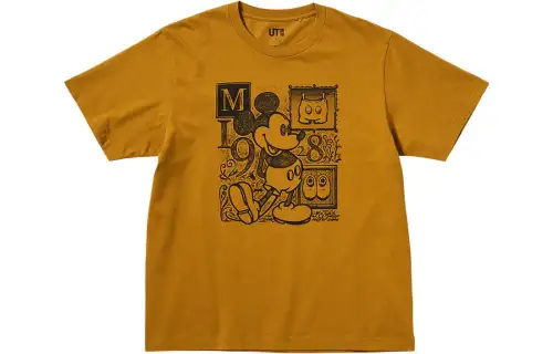 UNIQLO T Shirts Unisex Light Umber Crew Neck Moderate Straight Fit