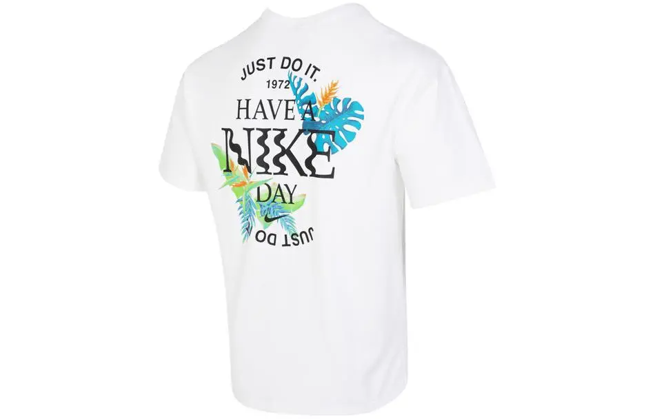Nike T-Shirts Men's White Crew Neck Moderate Straight Fit
