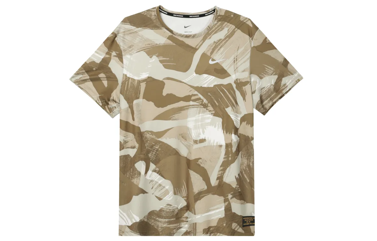 Nike T-Shirts Men's Rush Umber Crew Neck Moderate Straight Fit