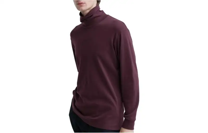 UNIQLO T Shirts Men's Dark Red Turtleneck Moderate Straight Fit