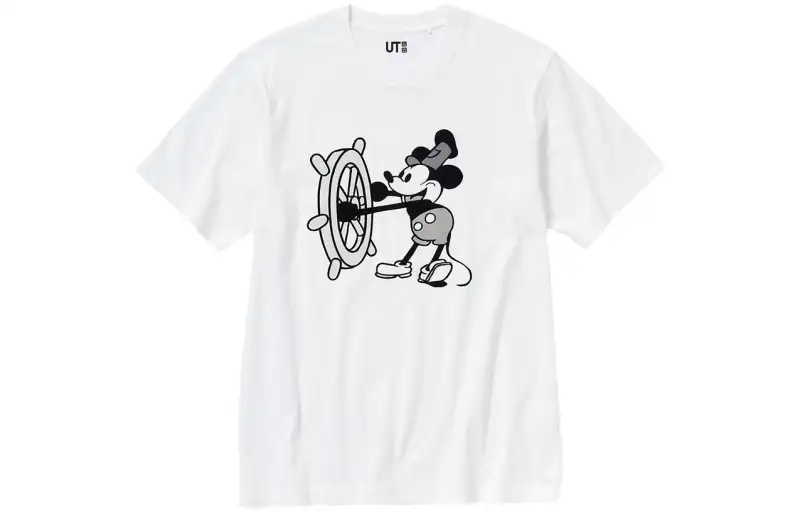 UNIQLO T Shirts Unisex White Crew Neck Moderate Straight Fit