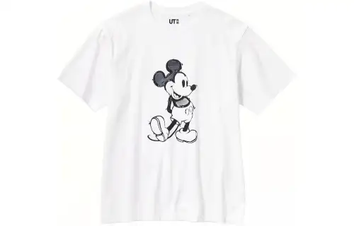 UNIQLO X Disney T Shirts Unisex White Crew Neck Moderate Straight Fit