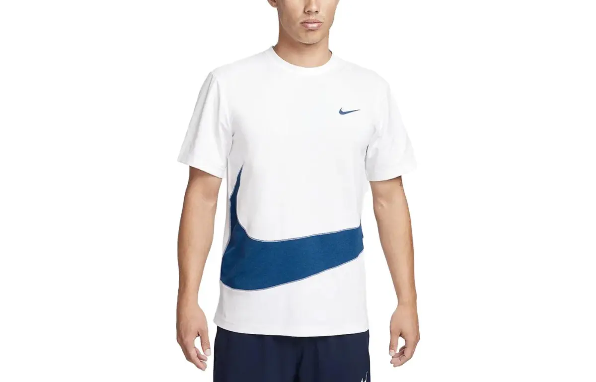 Nike T-Shirts Men's White Crew Neck Moderate Straight Fit