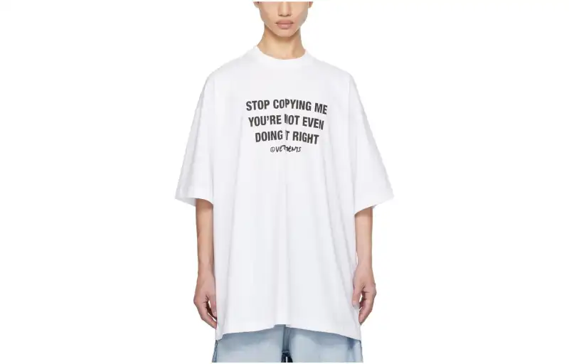 Vetements T Shirts Men's White Crew Neck Moderate Straight Fit