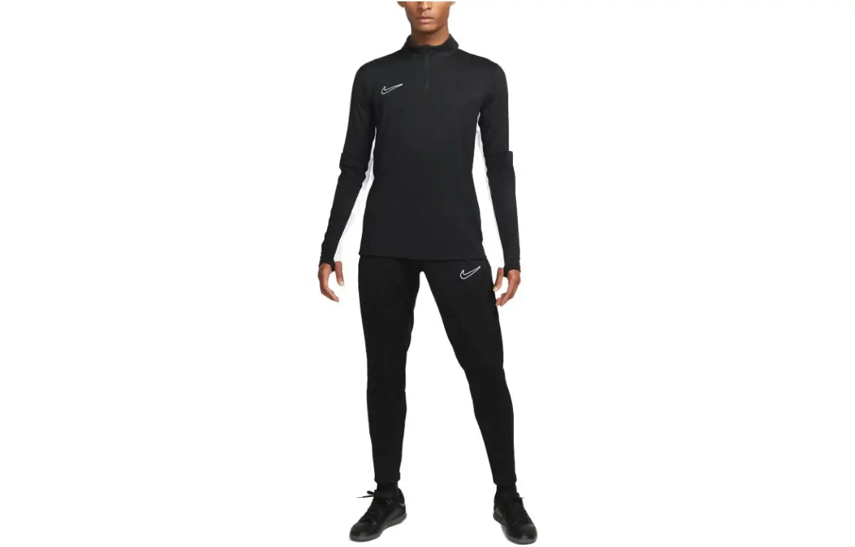 Nike T-Shirts Men's Black Turtleneck Moderate Straight Fit