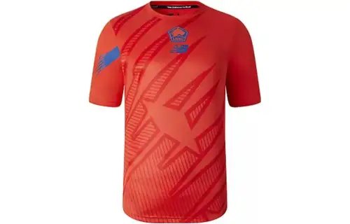 New Balance T Shirts Men's Red Crew Neck Moderate Straight Fit
